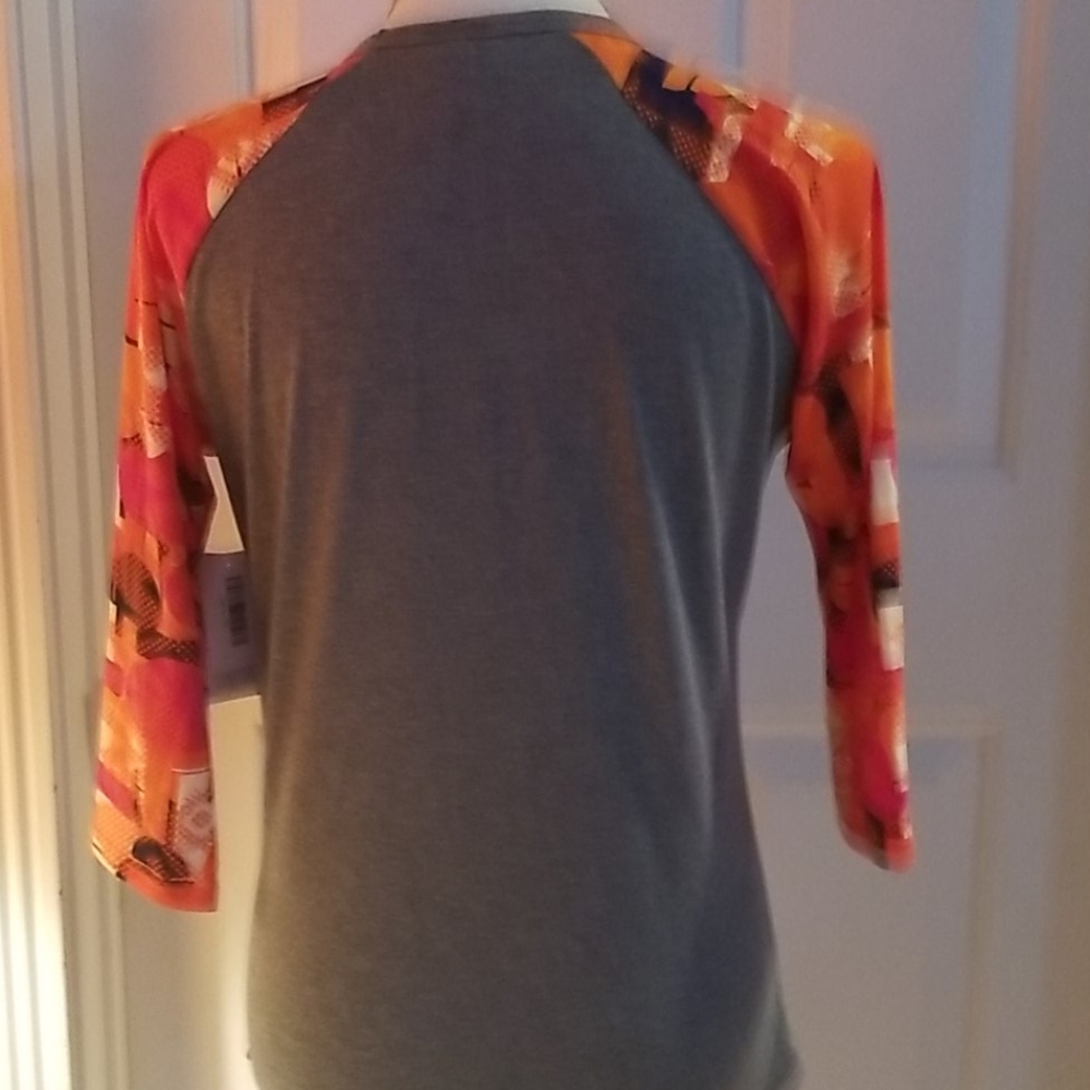 Top - Picture 3 of 3